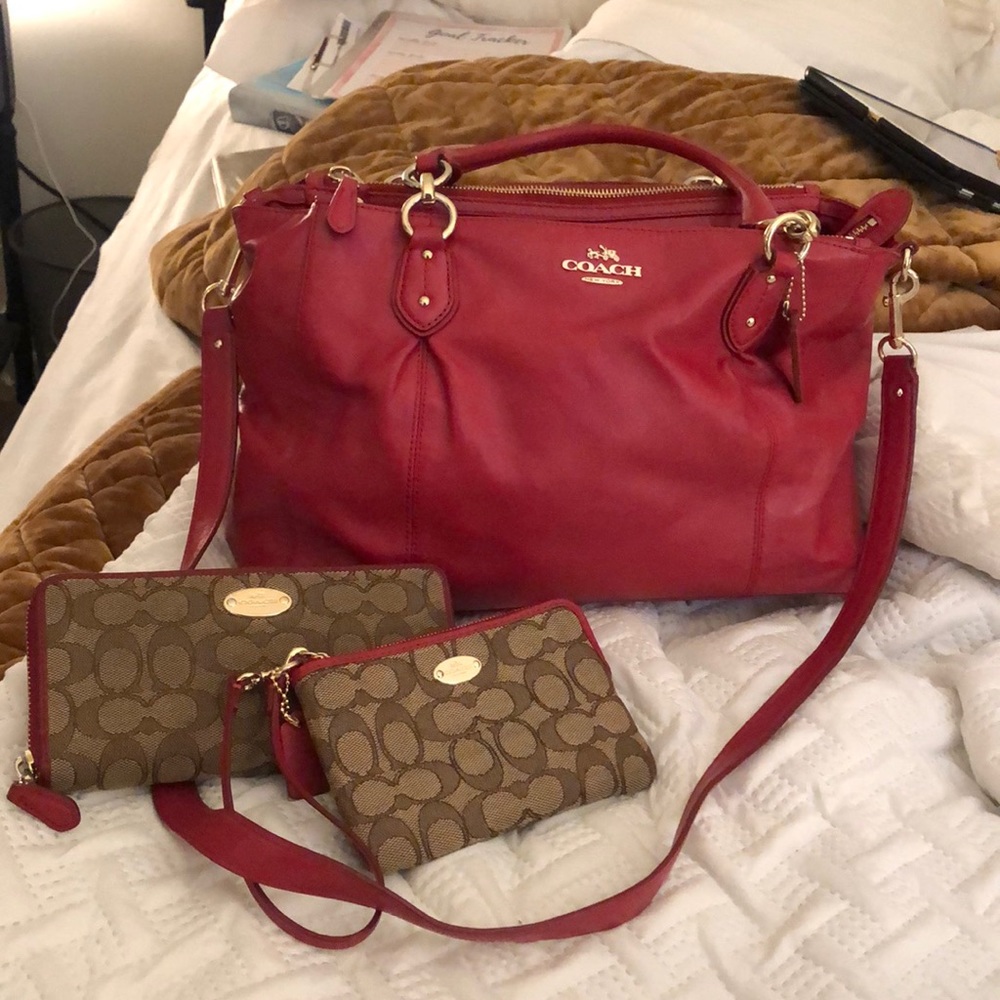 Coach purse with matching wallet